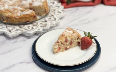 French Strawberry Cake