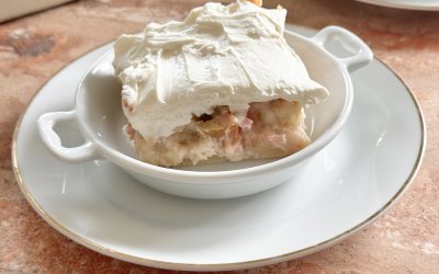 Rhubarb Custard Cream Bars