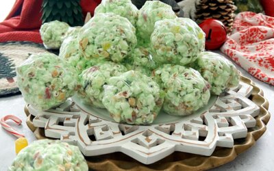 Mrs. Santa’s Popcorn Balls
